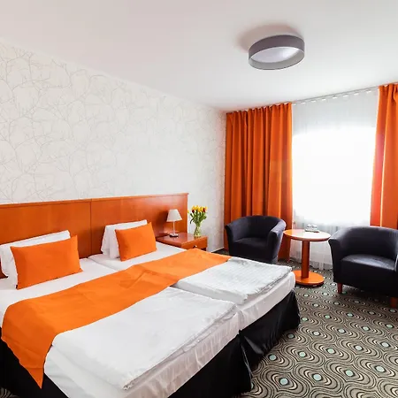 Hotell Parkhotel And Congress Center 4*