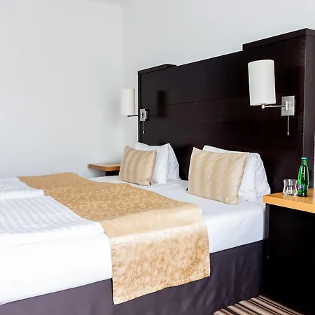 Parkhotel And Congress Center 4*