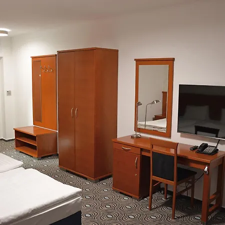 Hotell Parkhotel And Congress Center