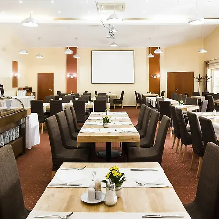 Parkhotel And Congress Center 4*