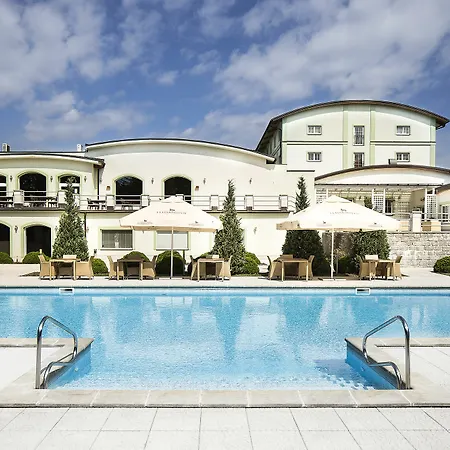Parkhotel And Congress Center Hotell